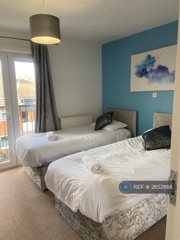 3 bedroom house in Somerset Walk, Broughton, Milton Keynes, MK10 (3 bed) (#2652868)