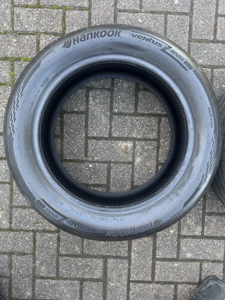 Hankook Ventus Evo SUV 235/50 R18 101H, Year 2025 –Summer Tyres x 4