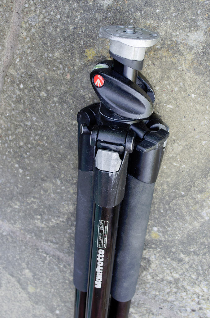 Manfrotto 055XPROB Professional Tripod. Good used condition.