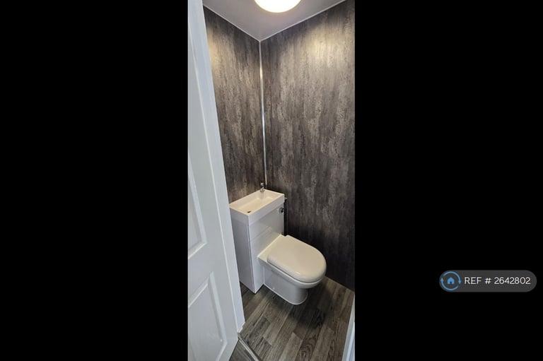 1 bedroom in Victoria Street, Gillingham, ME7 (#2642802)