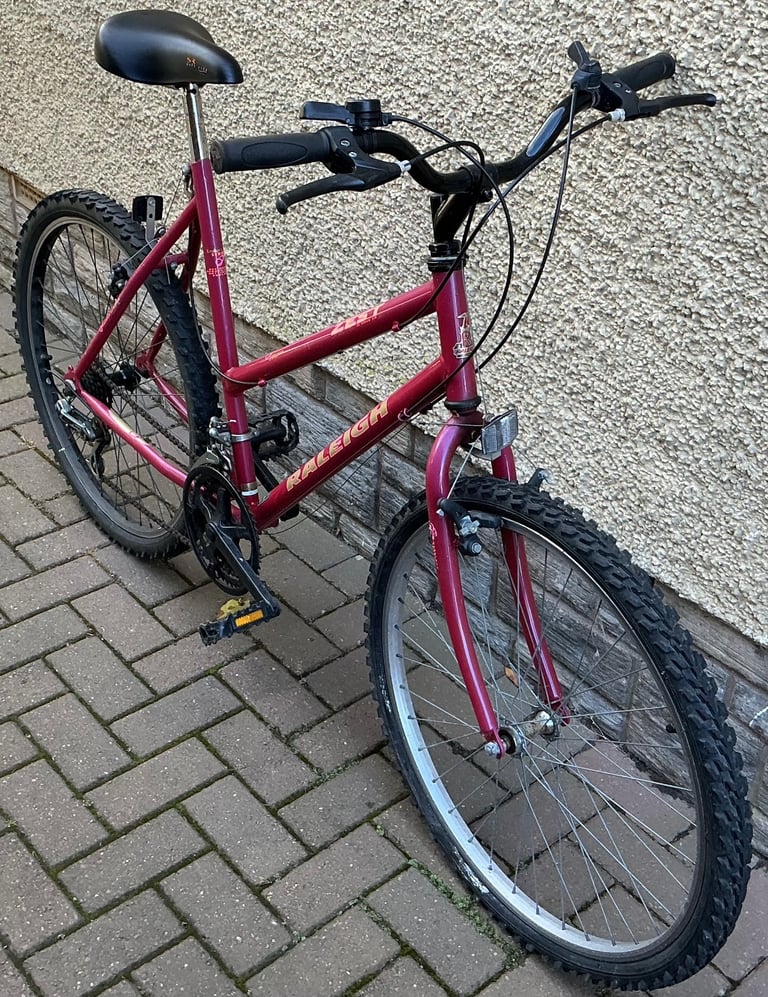 Bike/Bicycle.LADIES RALEIGH “ ZEST “ LARGE FRAME MOUNTAIN BIKE 
