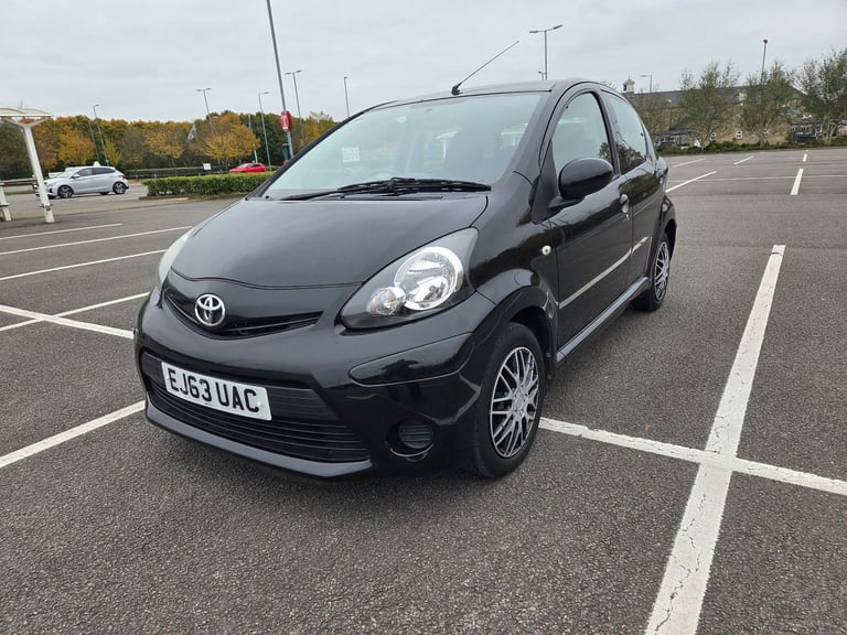 image for Toyota, AYGO, Hatchback, 2013, Manual, 998 (cc), 5 doors
