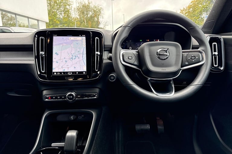 2022 Volvo XC40 2.0 B4 MHEV Plus SUV 5dr Petrol Hybrid DCT Auto AWD Euro 6 (s/s) (197 ps) ESTATE ...