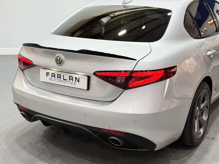 2017 Alfa Romeo Giulia 2.2 JTDM-2 180 Speciale 4dr Auto SALOON DIESEL Automatic