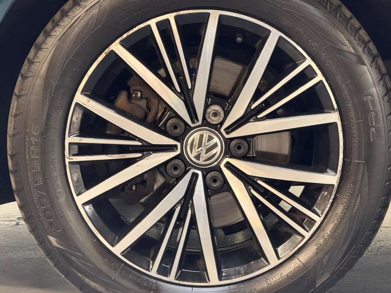 2017 Volkswagen Golf 1.6 TDI BlueMotion Tech SE Nav Euro 6 (s/s) 5dr Hatchback Diesel Manual