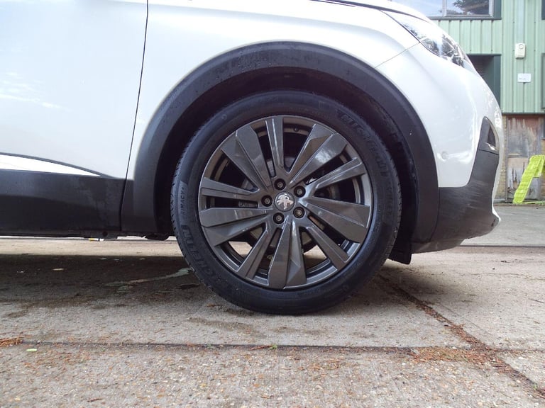 2018 Peugeot 5008 1.2 PureTech GT Line Euro 6 (s/s) 5dr HATCHBACK Petrol Manual