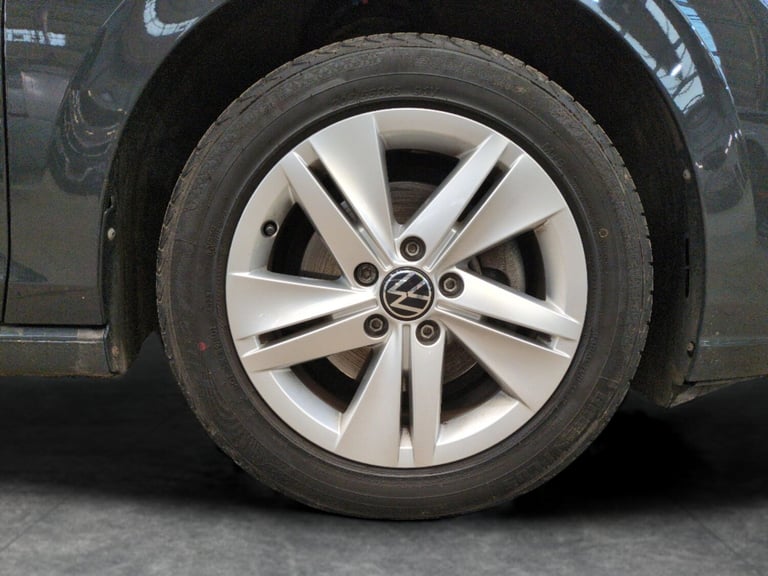 2022 Volkswagen Golf 1.5 TSI 150 Life 5dr HATCHBACK PETROL Manual