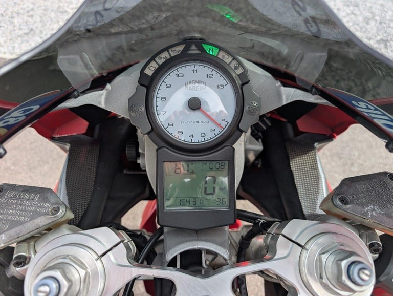 2005 DUCATI 749