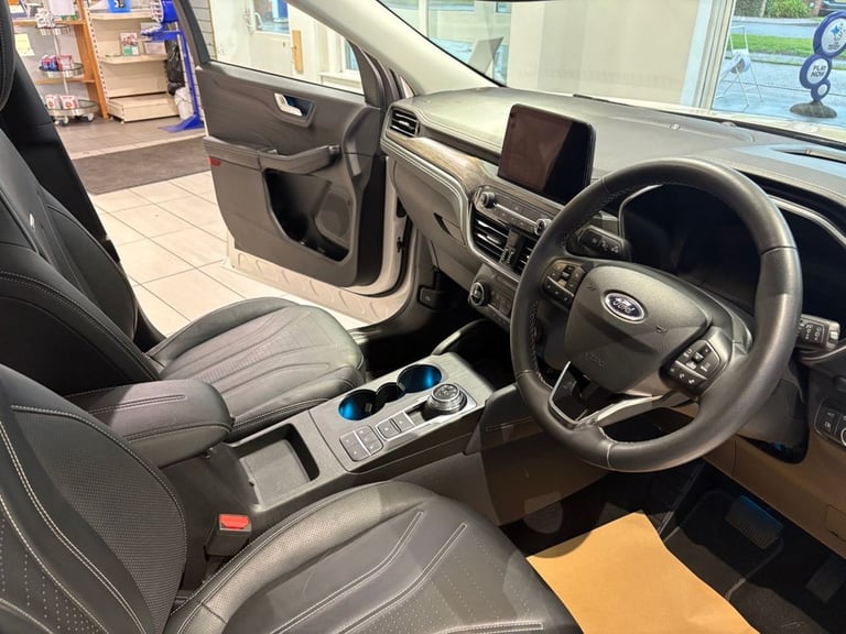 2022 Ford Kuga 2.5 Duratec 14.4kWh Vignale SUV 5dr Petrol Plug-in Hybrid CVT Euro 6 (s/s)  HATCHB...