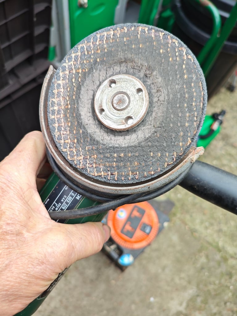 Angle grinder bosch