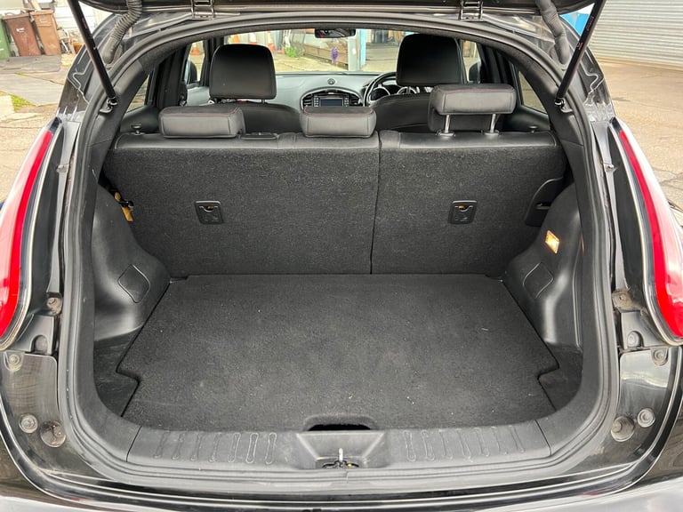 2016 Nissan Juke 1.2 DiG-T Tekna 5dr HATCHBACK Petrol Manual