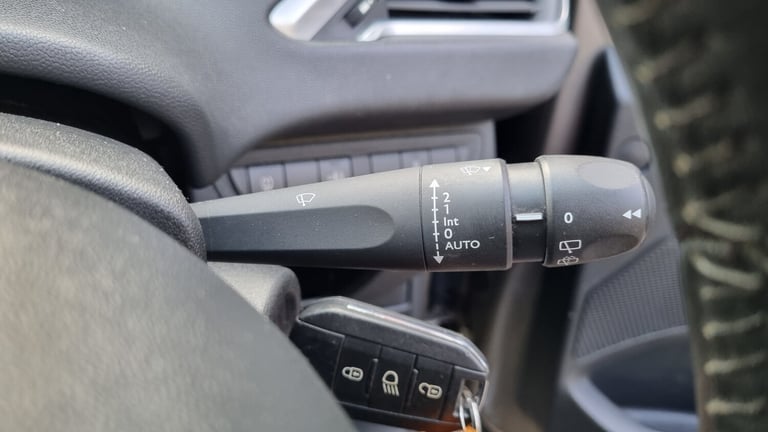 2014 Peugeot 208 1.4 HDi Allure 5dr HATCHBACK Diesel Manual