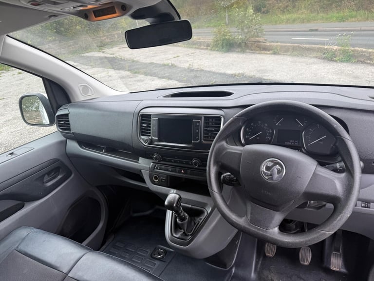 2020 Vauxhall Vivaro 1.5 Turbo D 2900 Sportive L2 H1 Euro 6 (s/s) 5dr PANEL VAN Diesel Manual