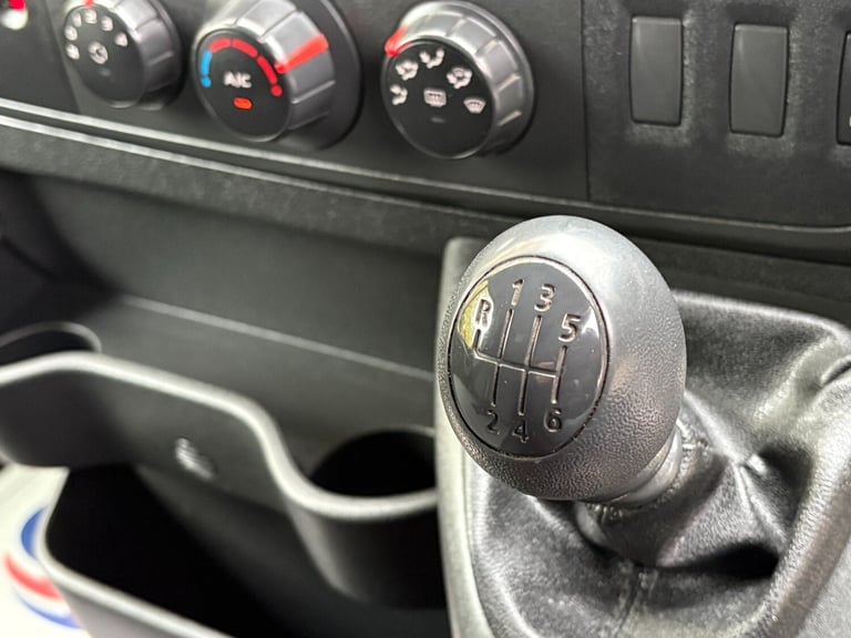 2019 Renault Master LL35dCi 130 Business Low Roof D/Cab Dropside CHASSIS CAB Diesel Manual