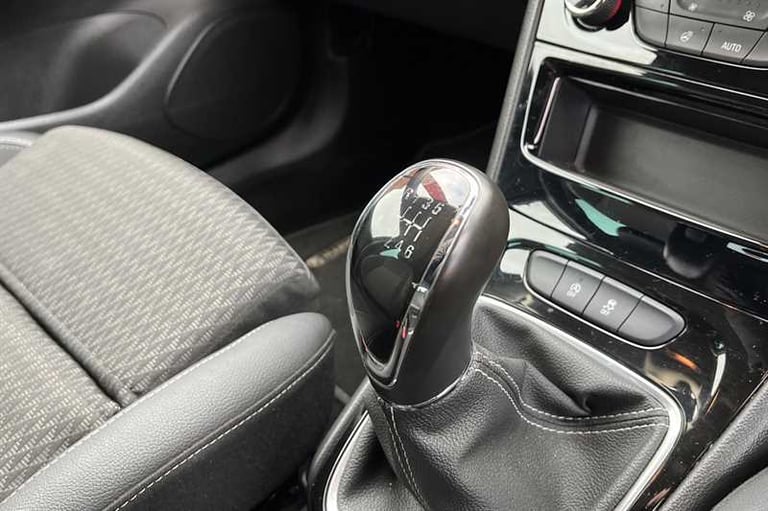 2019 Vauxhall Astra 1.4T 16V 150 Griffin 5dr HATCHBACK PETROL Manual