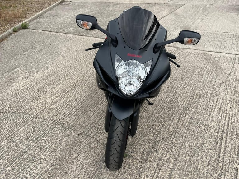 2017 17 SUZUKI GSXR 600 L7 GSXR600 SPORTS 600 SUPERSPORT BLACK - 5k MILES ONLY