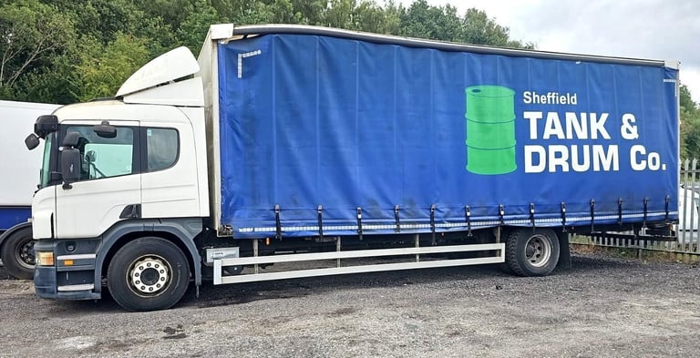 2011 Scania P230 18-Tonne Curtain Side