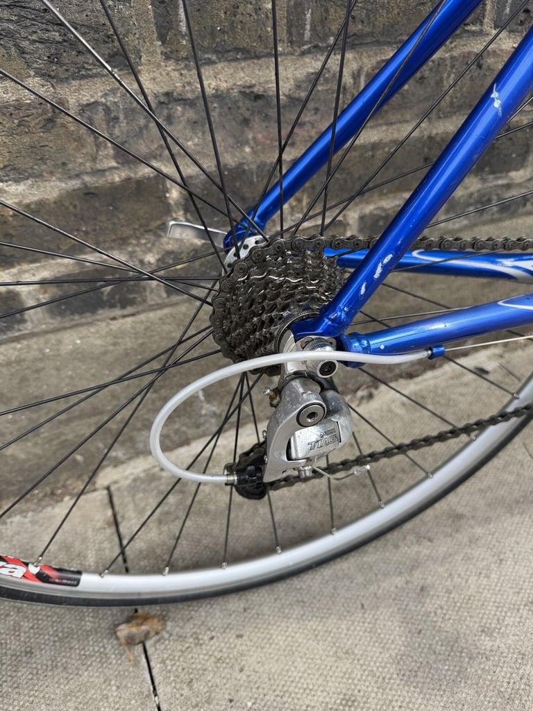 Giant Bike - Size Medium - Free delivery