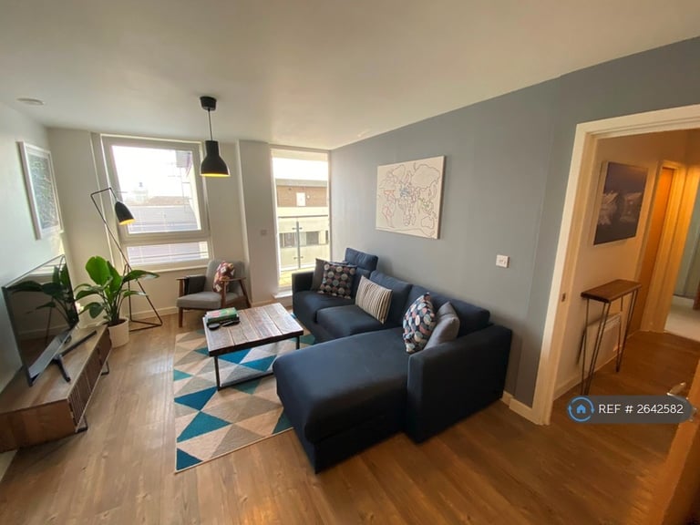 2 bedroom flat in College Street, Southampton, SO14 (2 bed) (#2642582)
