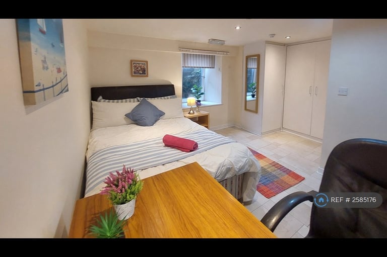 1 bedroom in Queen Street, Dumfries, DG1 (#2585176)
