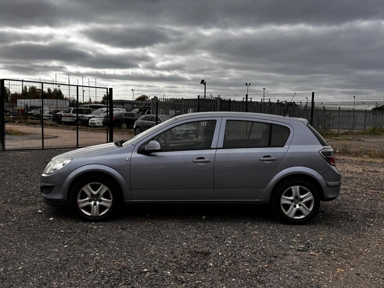 2009 Vauxhall Astra 1.6i 16V Club [115] 5dr HATCHBACK PETROL Manual