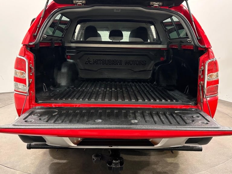 2016 Mitsubishi L200 2.4 DI-D DC Barbarian Pickup Double Cab 4dr Diesel Auto 4WD Euro 5 (178 ps) ...