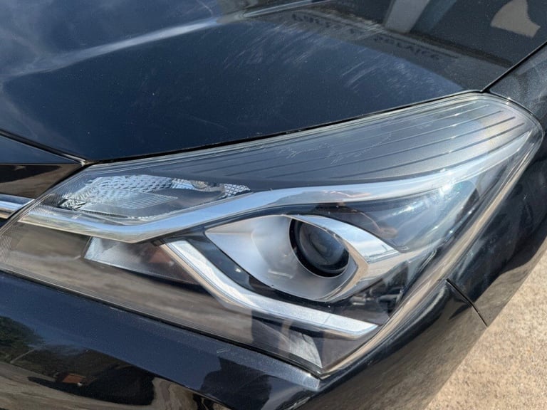 Toyota Yaris 1.5 Hybrid Icon Tech 5dr CVT -NAV - PARKING SENSORS - REAR CAMERA