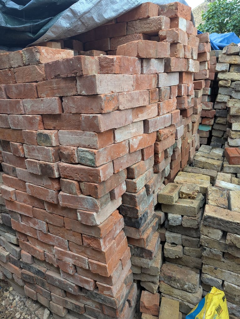 Reclaimed soft red bricks 