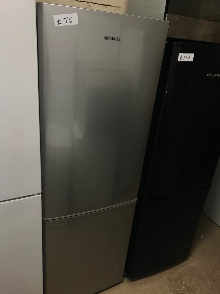 image for SAMSUNG FRIDGE FREEZER IN EXCELLENT CONDITION £170
