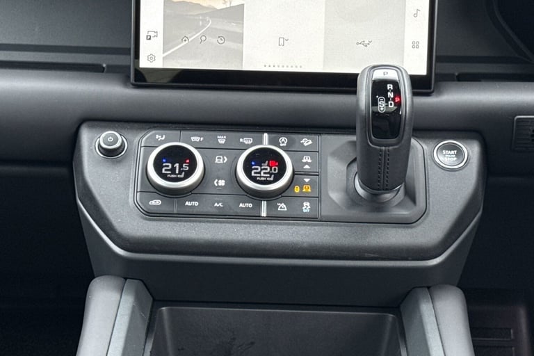 2025 Land Rover Defender 110 3.0 D250 110 X-Dynamic HSE 5dr SUV DIESEL Automatic