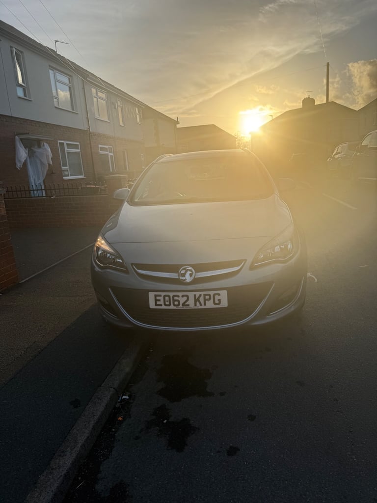 Vauxhall, ASTRA, Estate, 2012, Other, 1598 (cc), 5 doors