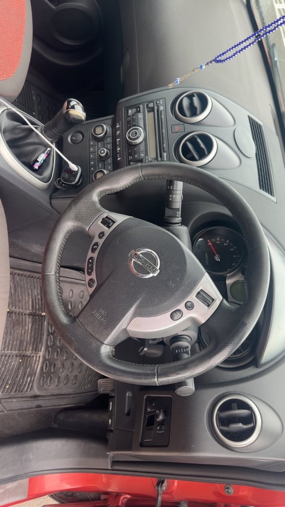 NISSAN QASHQAI 1.6 PETROL MOT FEB 2026 STARTS N DRIVES GREAT IDEAL GOOD RUNAROUND