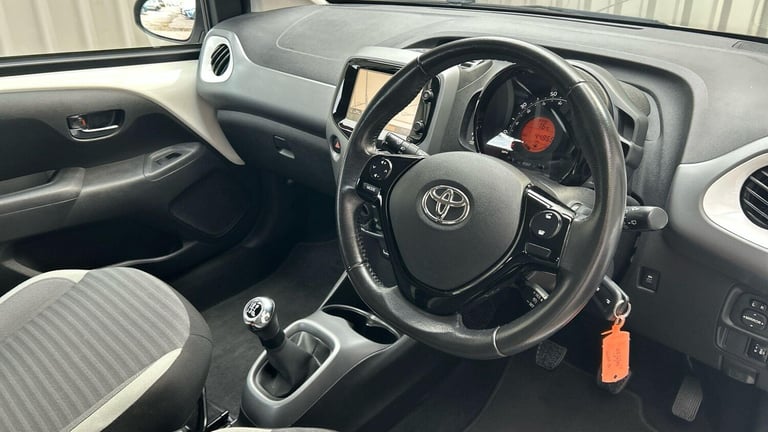 2019 Toyota AYGO 1.0 VVT-i x-play Hatchback 5dr Petrol Manual Euro 6 (71 ps) HATCHBACK Petrol Manual