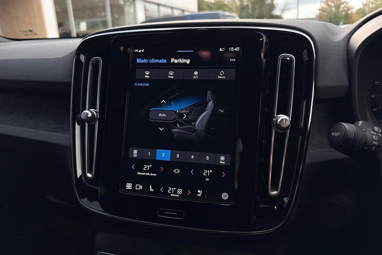 2022 Volvo XC40 Recharge 69kWh Plus SUV 5dr Electric Auto (231 ps) ESTATE Electric Automatic