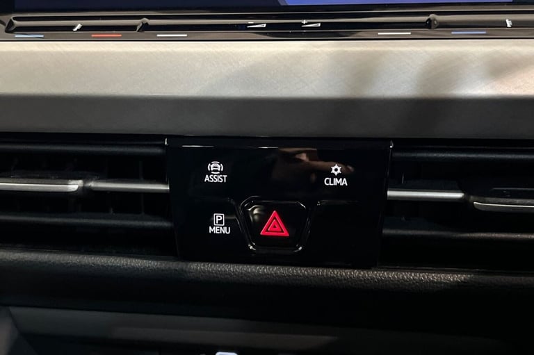 2021 21 VOLKSWAGEN GOLF 1.5 TSI LIFE HATCHBACK 5DR PETROL MANUAL EURO 6 (S/S) (1