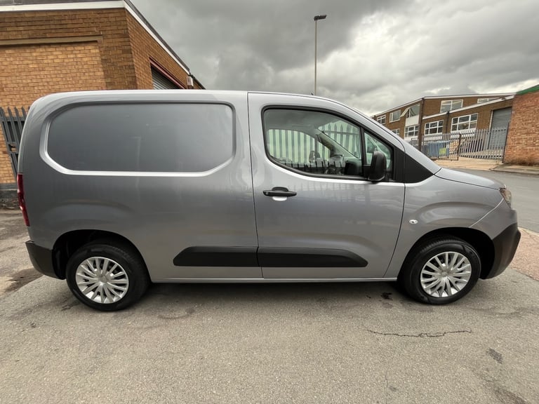 2021 21 Citroen Berlingo 1.5 BlueHDI ENTERPRISE 75PS SWB L1 3 Seats Grey NO VAT