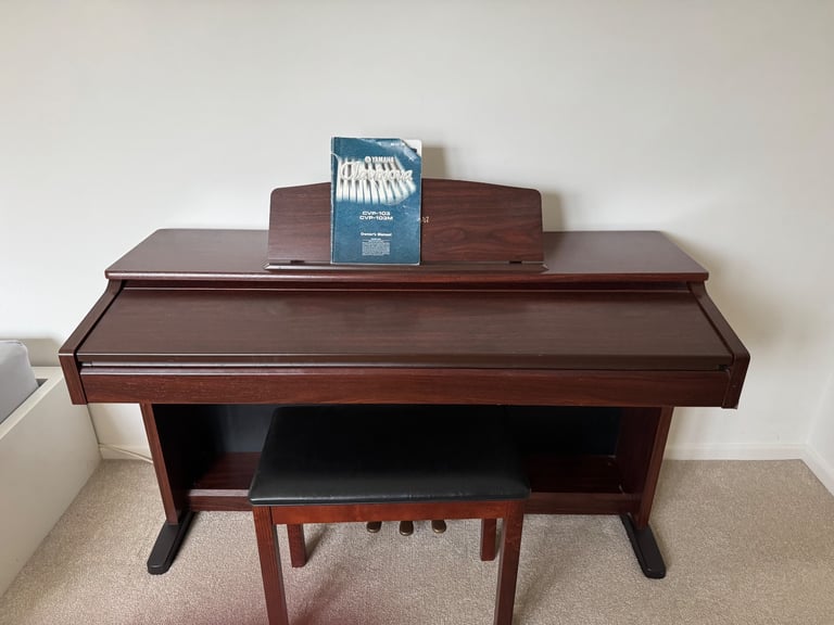 Yamaha Clavinova CVP-103 with Matching Stool