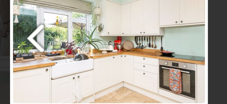 image for Howden kitchen second hand 