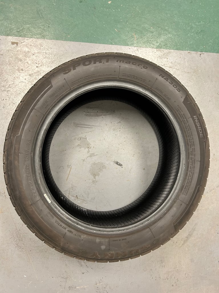 image for 225/55R17 tyre 101W Extra Load