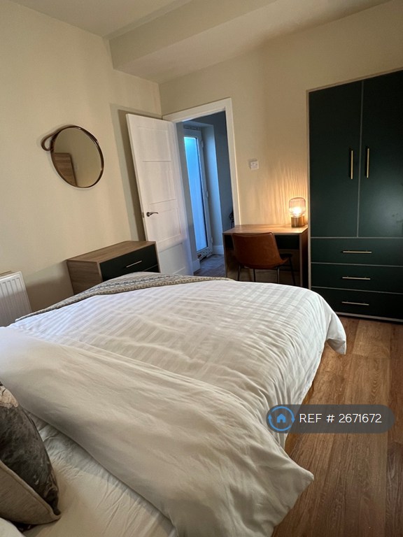 1 bedroom flat in Redfern Close, Cambridge, CB4 (1 bed) (#2671672)