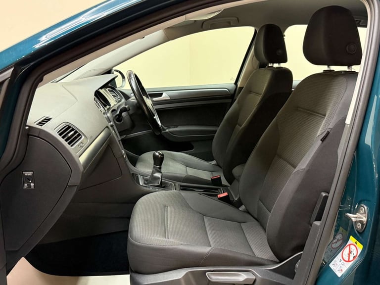 2017 Volkswagen Golf 1.6 TDI BlueMotion Tech SE Nav Euro 6 (s/s) 5dr Hatchback Diesel Manual