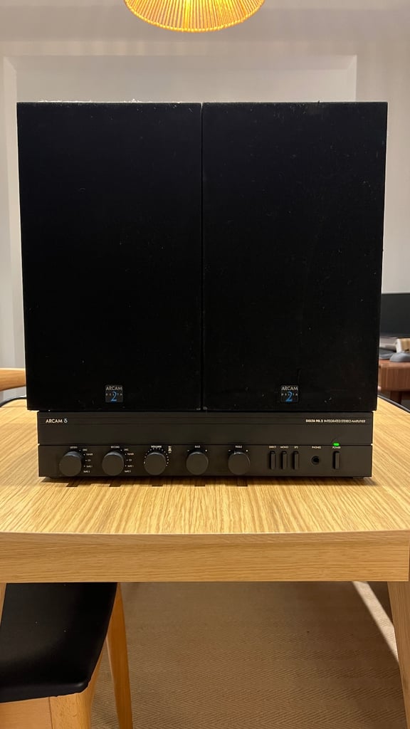 Arcam Delta 90.2 Amplifier and Arcam Delta 2 Speakers 