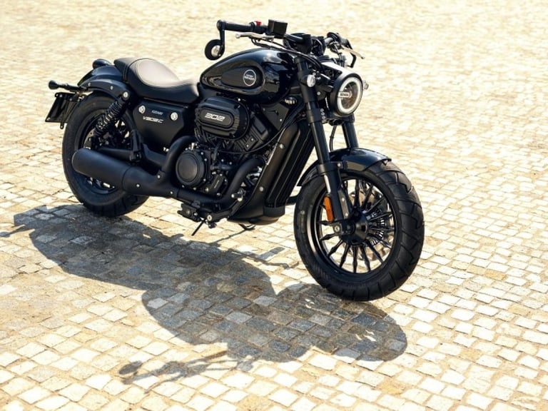 Keeway V302C **A2 COMPLIANT V TWIN CRUISER**