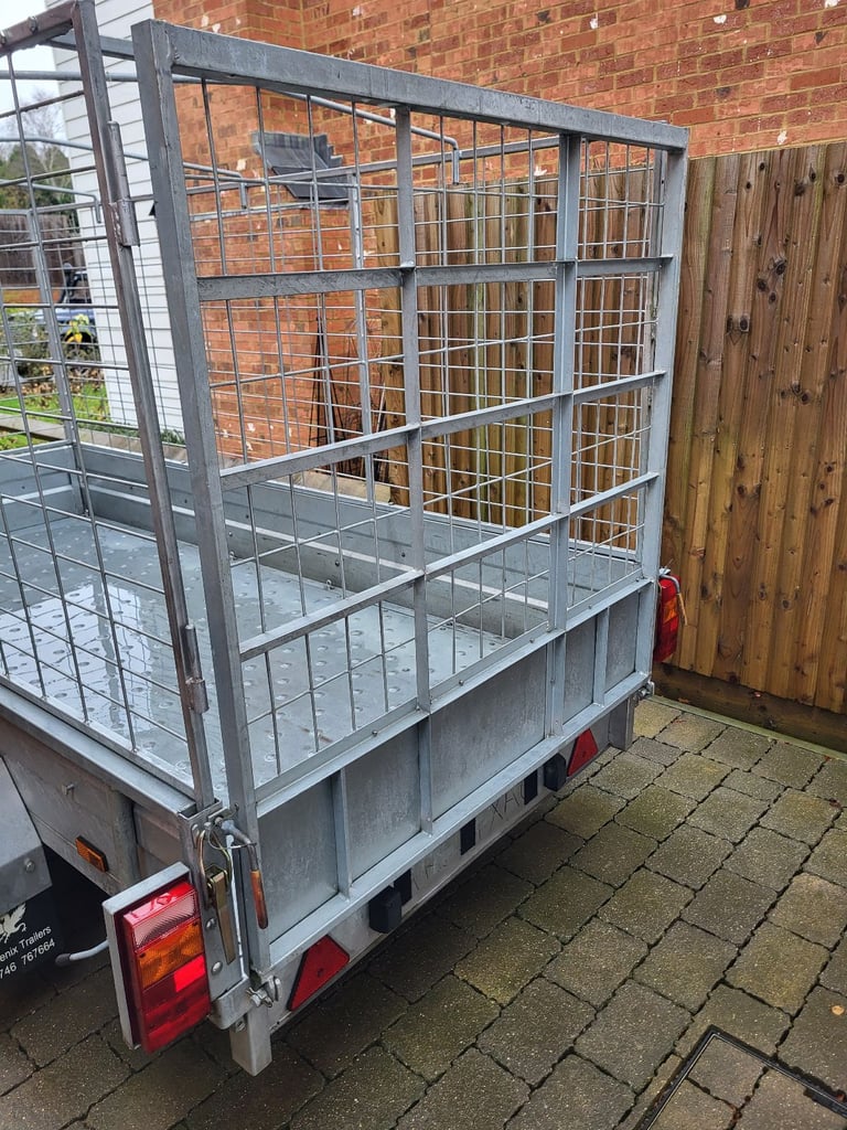  Phoenix 9`6" x 4`6" General Purpose Twin Axle Trailer.