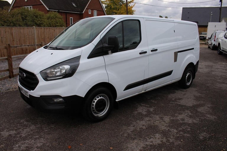 FORD TRANSIT CUSTOM 2.0 300 EcoBlue Leader L2 H1 Euro 6 (s/s) 5dr 2022