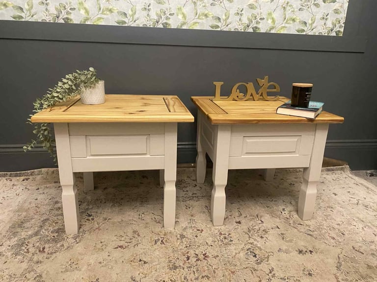 image for 💚💡 ☕️ Solid pine matching pair of side lamp coffee tables 