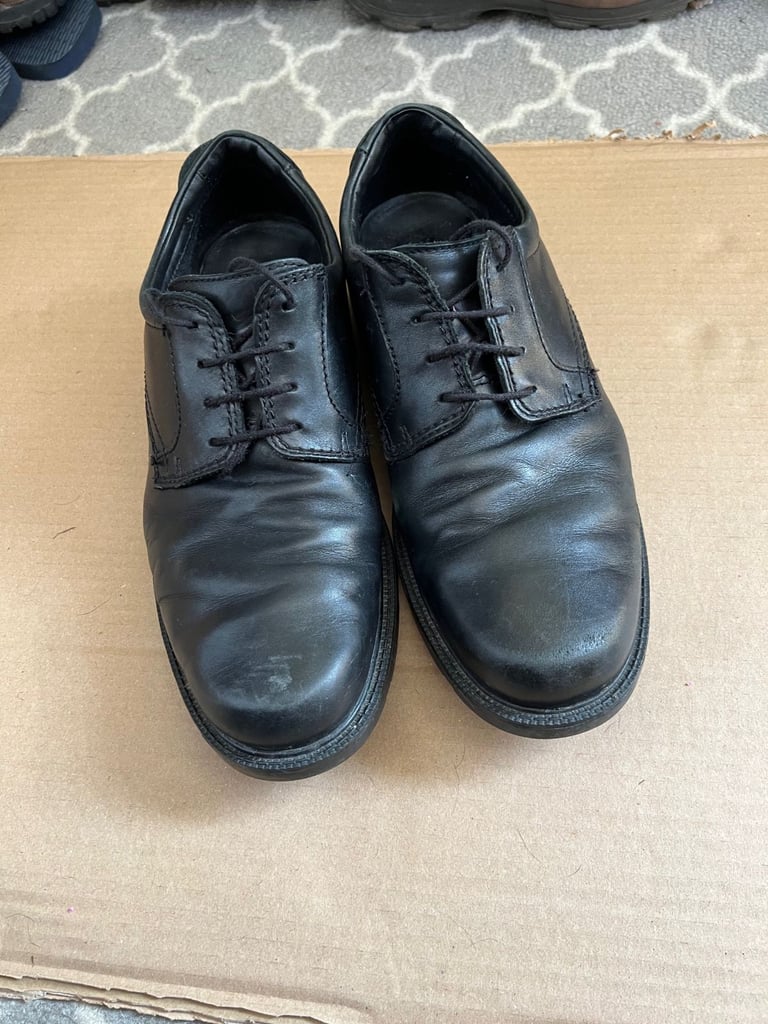 image for Mens Clarks black leather formal dress shoes size 11 
