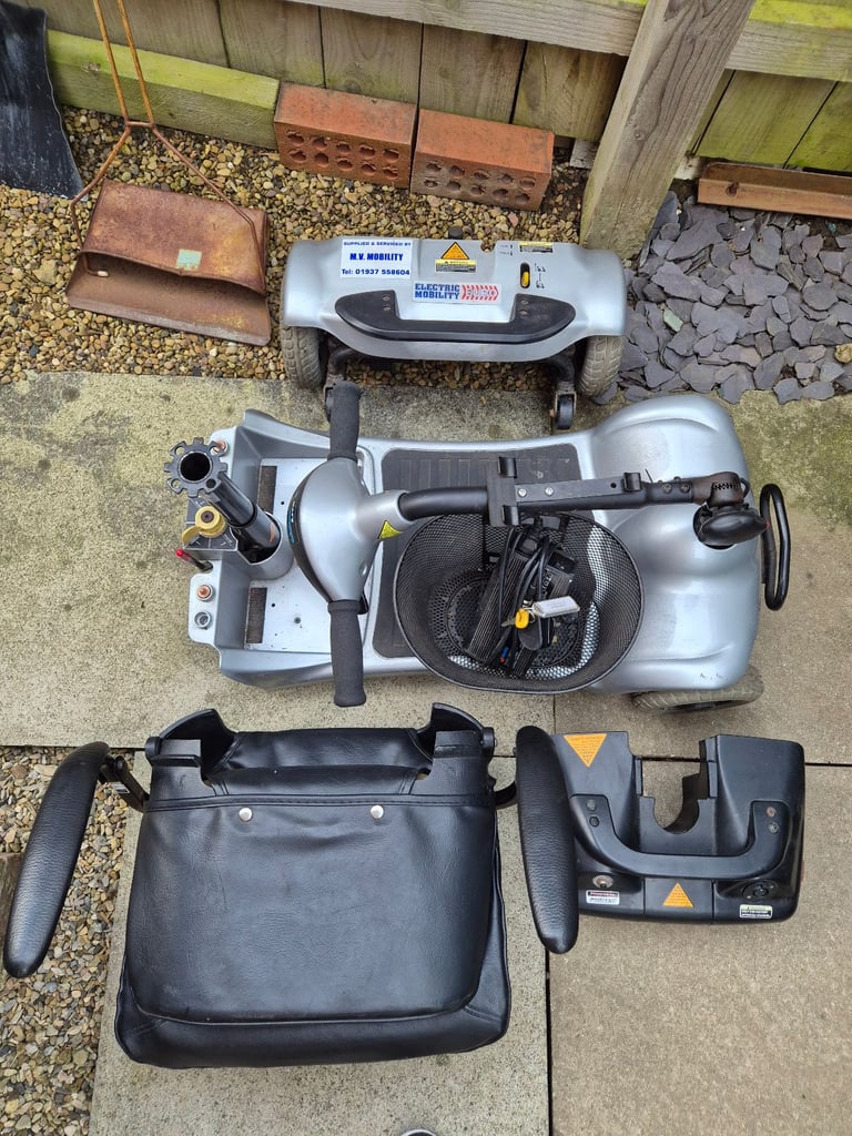 MOBILITY SCOOTER fits in car boot