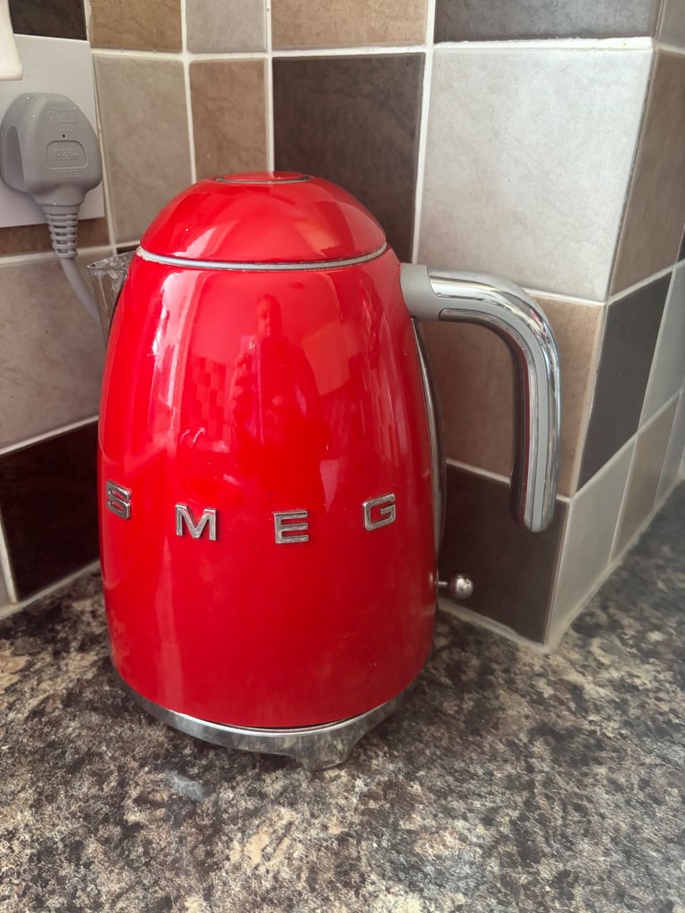 image for Smeg kettle 