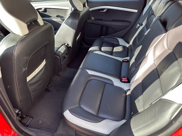  Volvo V70 2.0 D3 R-Design Geartronic Euro 5 (s/s) 5dr Diesel Automatic